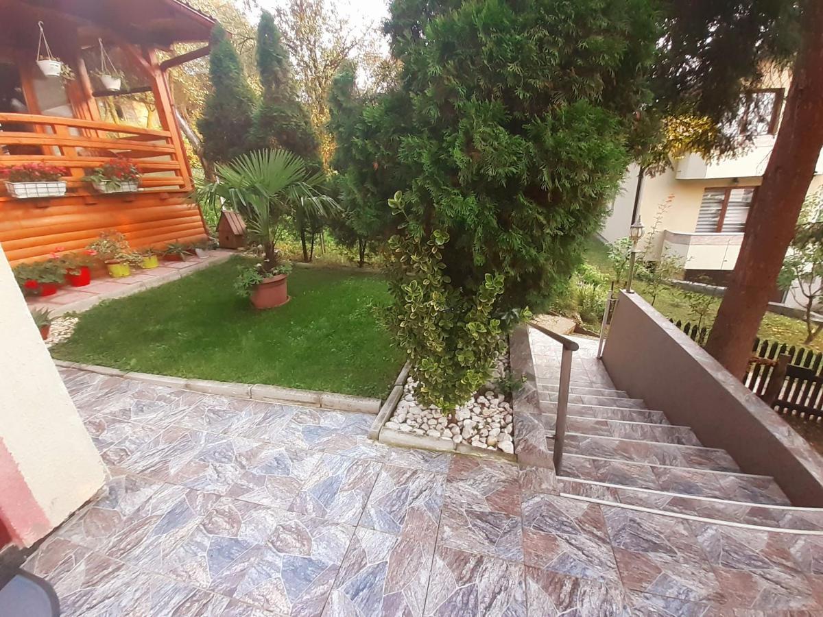 Obiteljski Apartman Borovi Вісоко Екстер'єр фото