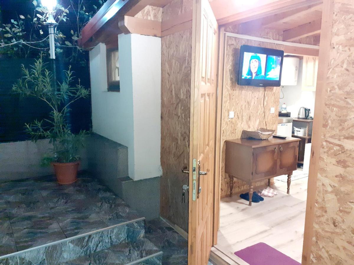 Obiteljski Apartman Borovi Вісоко Екстер'єр фото